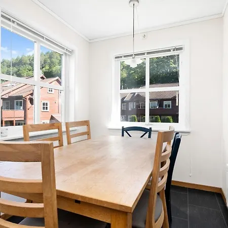 アパート Family-friendly, Spacious Apartment, Parking