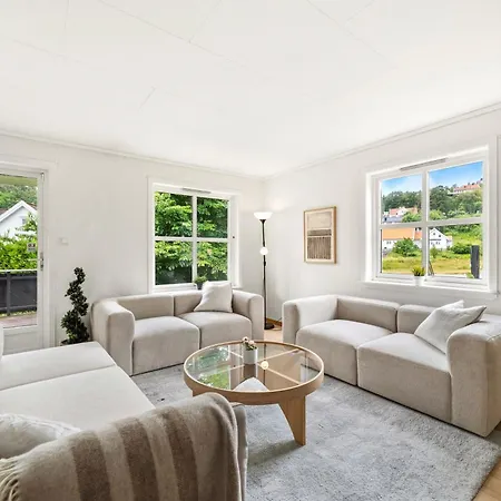 アパート Family-friendly, Spacious Apartment, Parking *