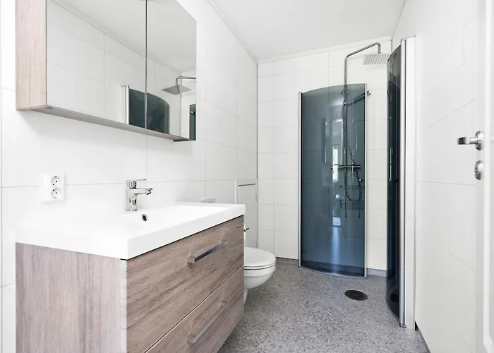 Family-friendly, Spacious Apartment, Parking *